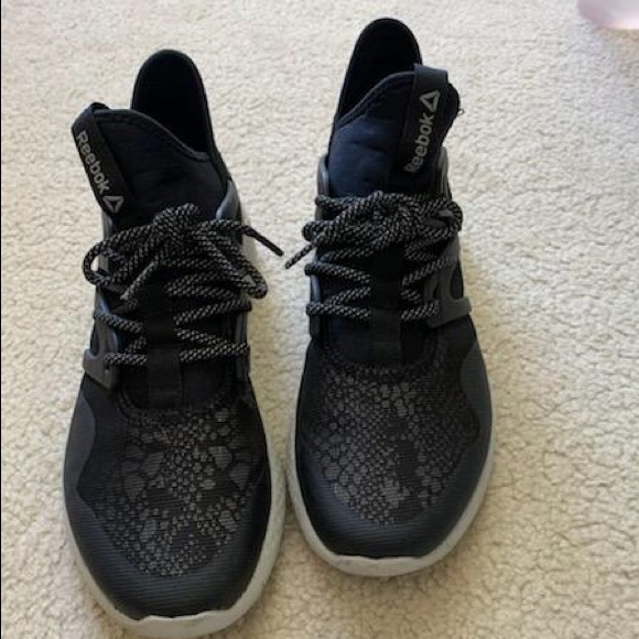 reebok hayasu training shoe